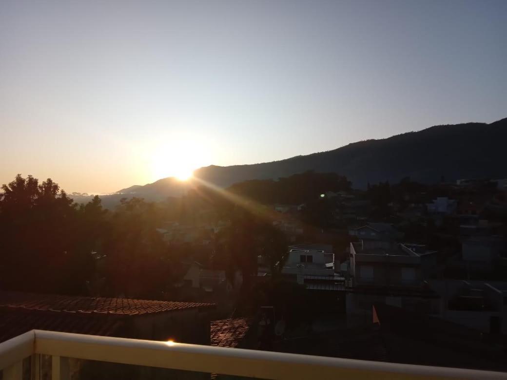 Hospedagem Sol Nascente アチバイア エクステリア 写真